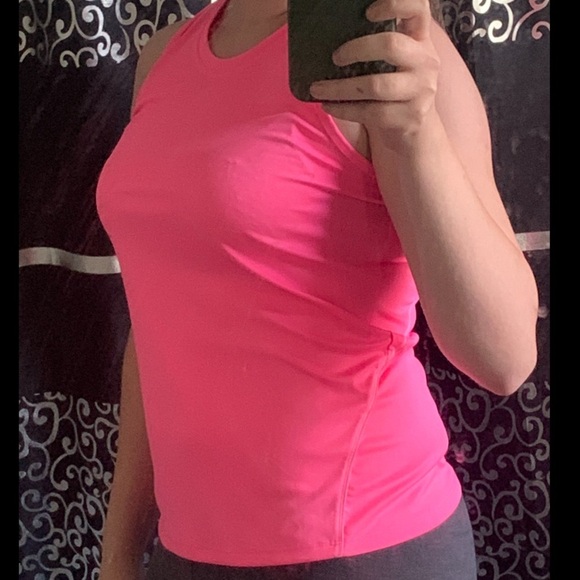 Bright pink workout tank . Champion brand. Size medium - Picture 4 of 5
